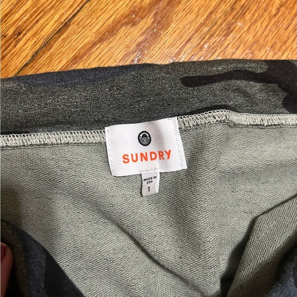 SUNDRY Evereve 1 Small Green Camo French Terry Skirt Bungee Drawstring 135.00 - Picture 9 of 11